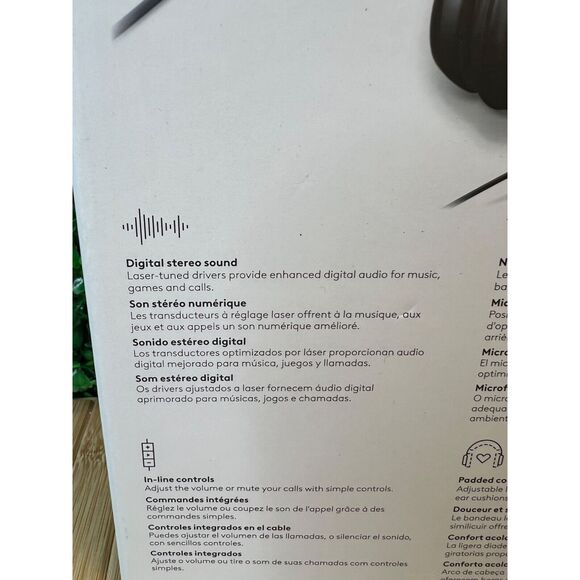 NIB Logitech H390 USB Headset ClearChat with Noise Cancelling Mic New - Picture 9 of 12